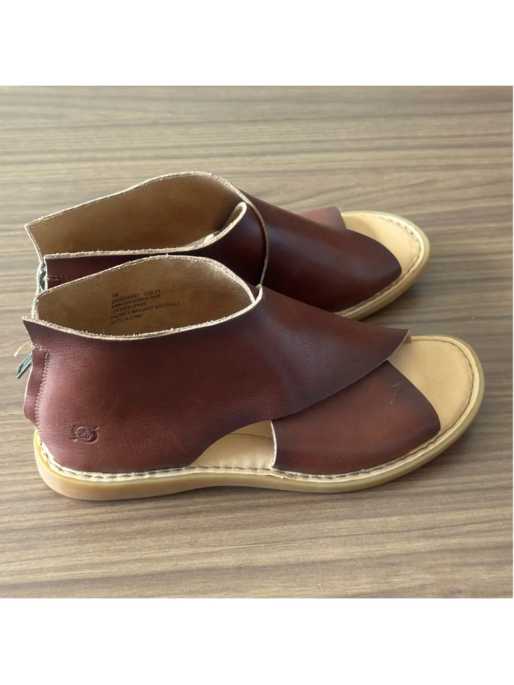 Born Crown Leather Cross Strap Open Toe Sandals Brown Back Zip Women’s 7M
